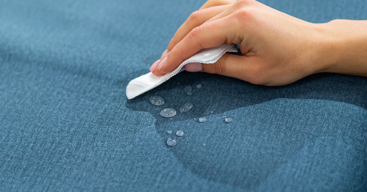 Drink stain spreading on upholstered seat