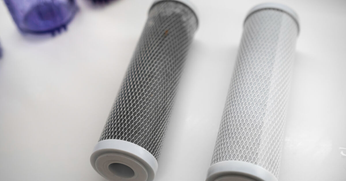 Carbon filter for a recirculating hood.