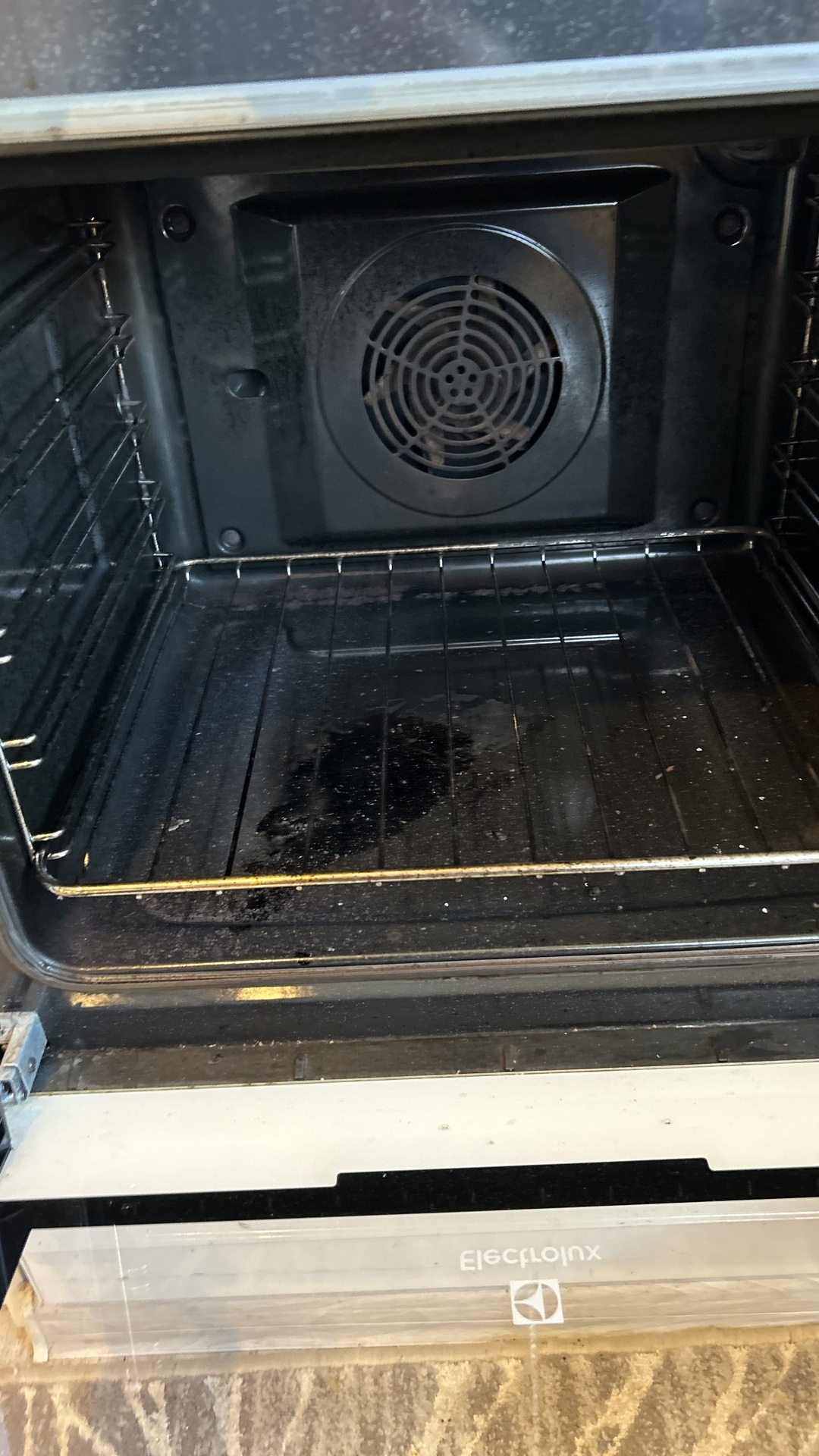 Before photo for Почистване на фурна и хладилник