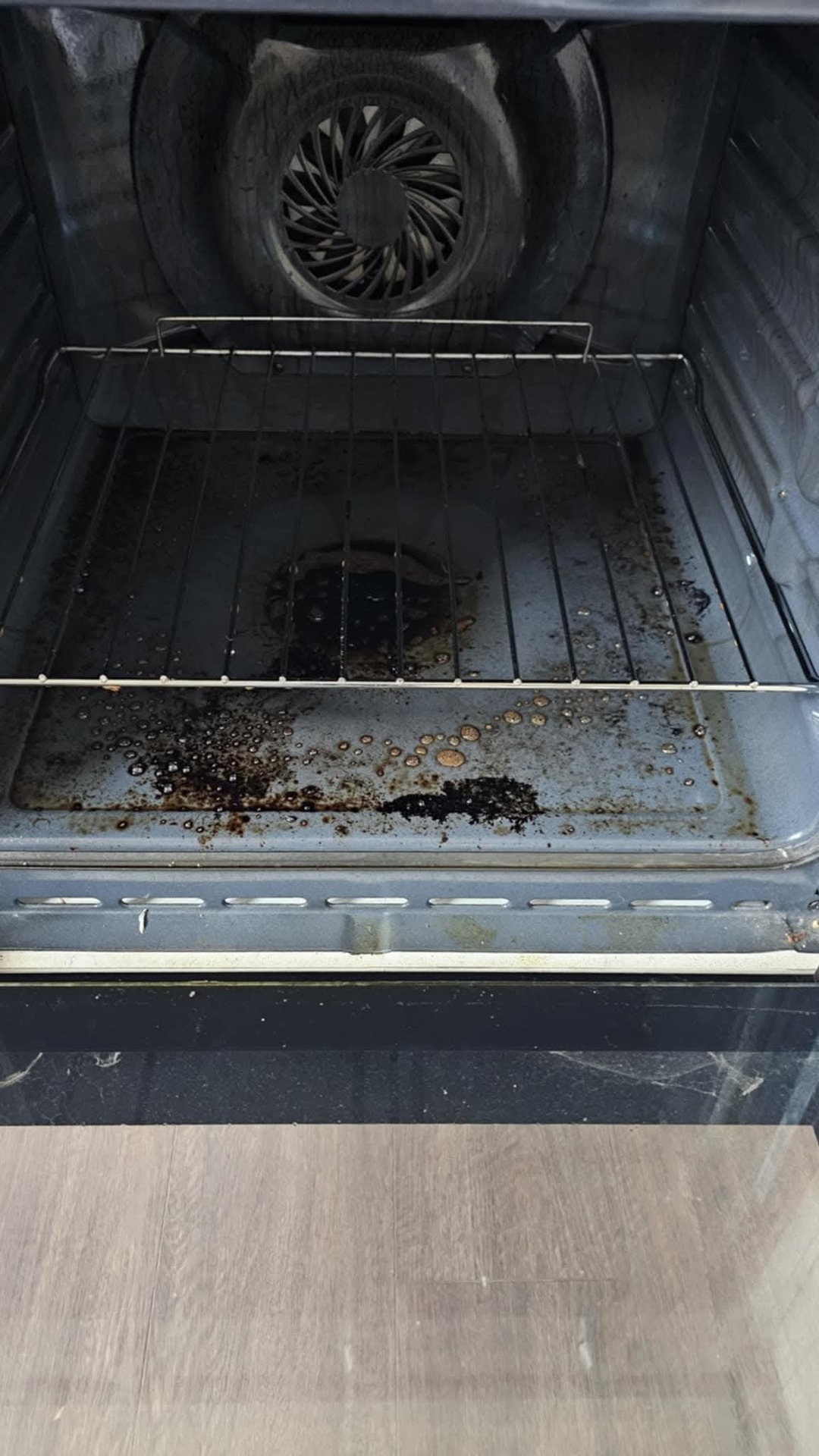 Before photo for Почистване на фурна и хладилник